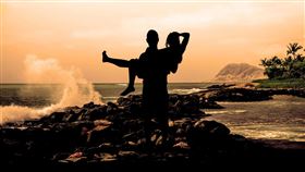 公主抱,情侶,結婚,新娘（圖／翻攝自pixabay）