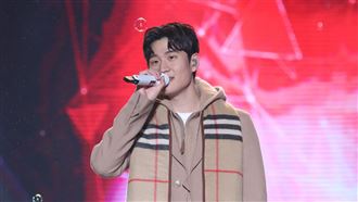 周興哲夯曲連發！送上新年禮物網嗨翻