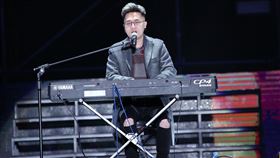 蕭秉治，高爾宣