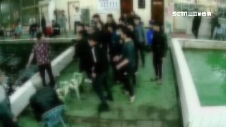 不會讓開嗎？釣蝦沒禮貌惹怒10惡煞