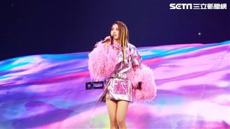 蔡依林化身千手觀音！四個字告別粉絲