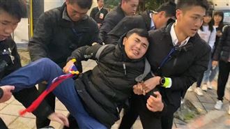 總統府升旗！吃屎哥吼：韓國瑜是騙子