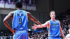 CBA／豪輪休首戰　北京靠雙塔贏了
CBA,林書豪,北京首鋼,Justin Hamilton,Ekpe Udoh
翻攝自北京首鋼官方微博