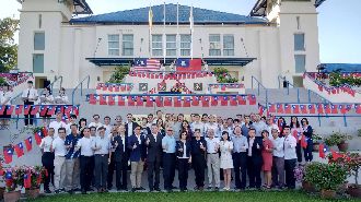 馬國台校元旦升旗　駐馬代表盼多交流