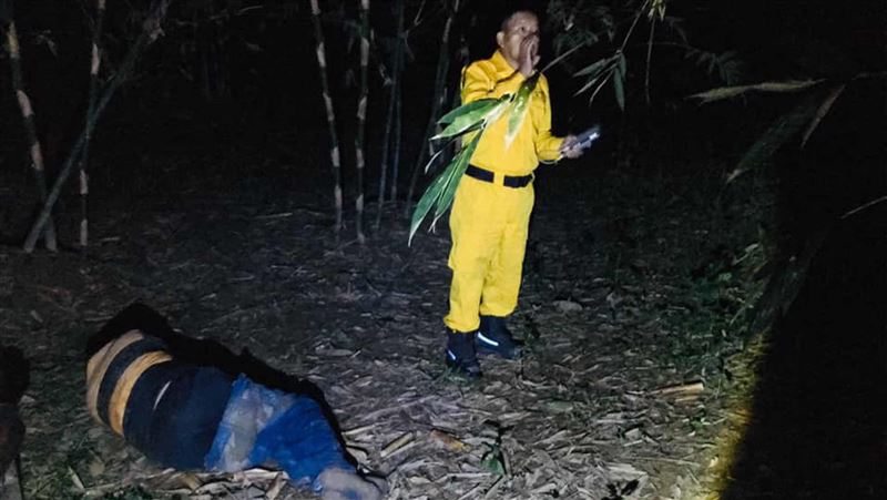 七旬翁跨年倒趴竹林　警連夜搜索救人