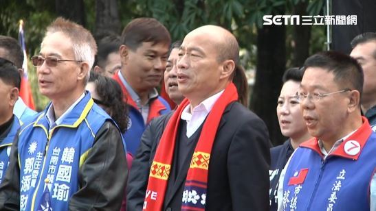 會被抹黑自找的？韓國瑜升旗爽喊4字