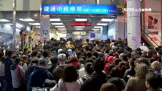 北捷跨年破320萬人次！悠遊卡當機