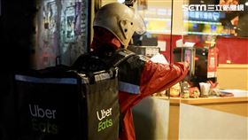 uber eat，美食外送員，黑手兼職養家（記者郭奕均攝影）