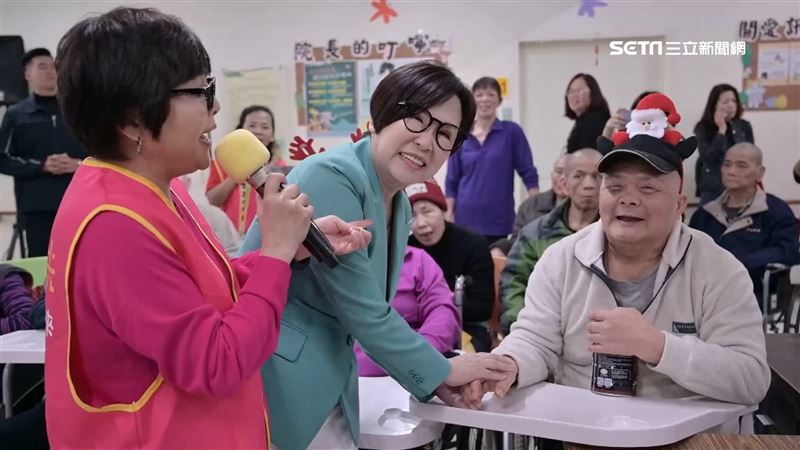廣告教母參選　余湘走訪基層關懷弱勢
