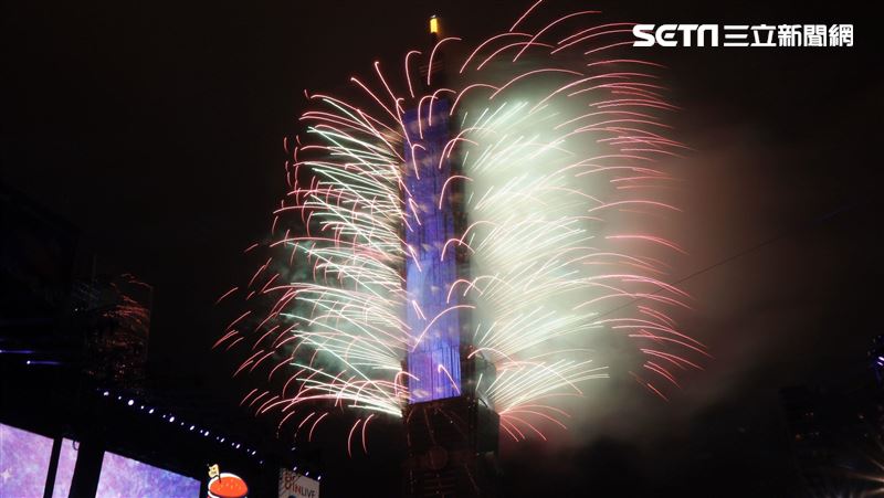 101煙火秀超雷？她崩潰曝現場慘況