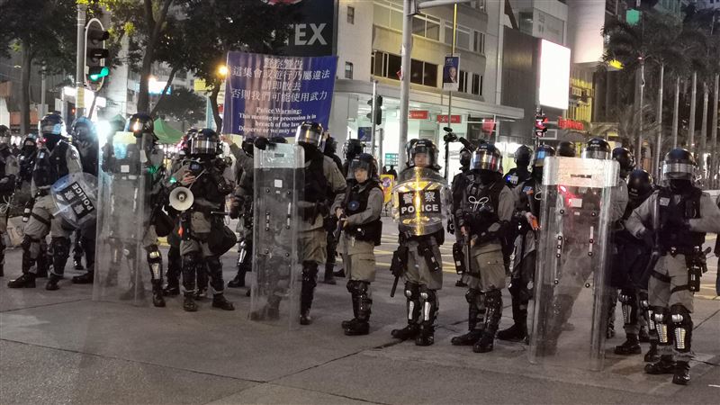 港警考慮引入電擊槍　社會有爭議