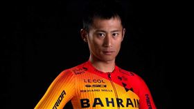 再度叩關奧運  馮俊凱拚好表現台灣公路車好手馮俊凱確定取得2020東京奧運參賽門票，再度叩關奧運，除了完賽，馮俊凱這次也希望爭取好表現。圖為馮俊凱穿著新戰袍。（Team Bahrain McLaren提供）中央社記者黃巧雯傳真  109年1月1日