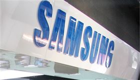 南韓三星電子1日表示，公司在南韓華城的晶片廠2019年12月31日下午停電大約一分鐘，導致一些半導體生產線部分停擺。（中央社檔案照片）