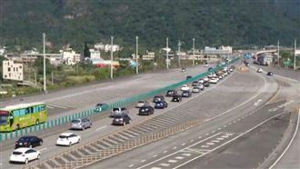 不斷更新／國5宜蘭至坪林9時湧車潮