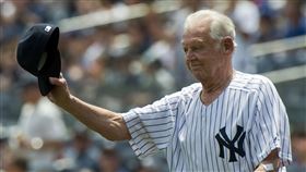 Don Larsen曾在2011年回到洋基球場。（圖／路透社／達志影像）