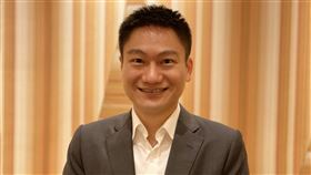 全國電子拚2020年業績優於去年3C通路商全國電子總經理林政勳2日受訪說，2020年將持續推動門市雙品牌，雖今年缺少節能補助挹注，整體業績仍將力拚優於去年。中央社記者吳家豪攝　109年1月2日