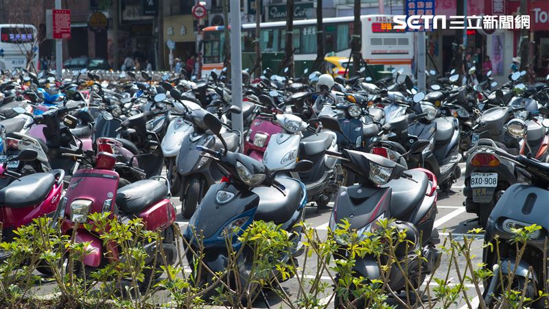 快來申請錢！機車駕訓補助1300元