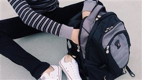 包包，背包，書包，拿東西，收藏（PIXABAY）