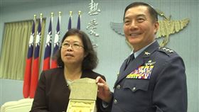 ▲人稱「黃媽媽」的陳碧娥發文感念沈一鳴，協助拍攝紀錄片《孤軍》（圖／陳碧娥提供）