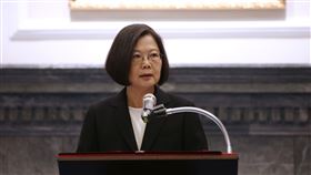 總統蔡英文1日主持國軍高階幹部晉任布達授階典禮。（圖／總統府提供）