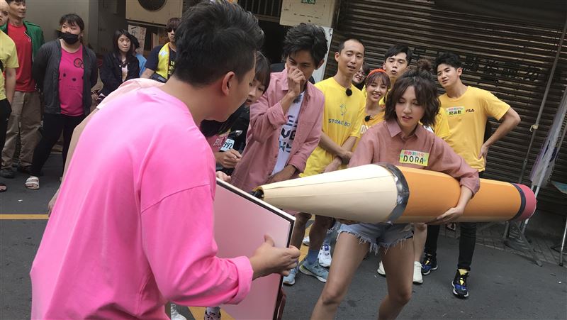 下體險遭戳中　張立東嚇歪：不要亂來