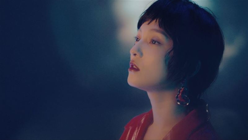 認不出來？狗捲毛大咖女星撞臉郭采潔