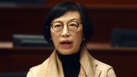 武漢不明肺炎 香港官員稱尚無相關嚴重個案香港當局2日就中國武漢出現的不明肺炎舉行跨部門會議，食物及衛生局局長陳肇始強調，香港目前並無發現與武漢相關的嚴重肺炎個案。圖為陳肇始2018年1月在立法會回答議員提問。（中新社提供）中央社  109年1月3日