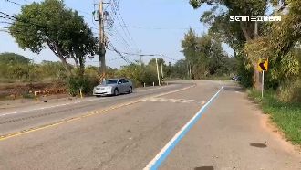 彎道後拉直失控！名車逆向撞人釀2死