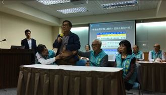 扁掀肚秀319槍傷！霸氣怒嗆這句…