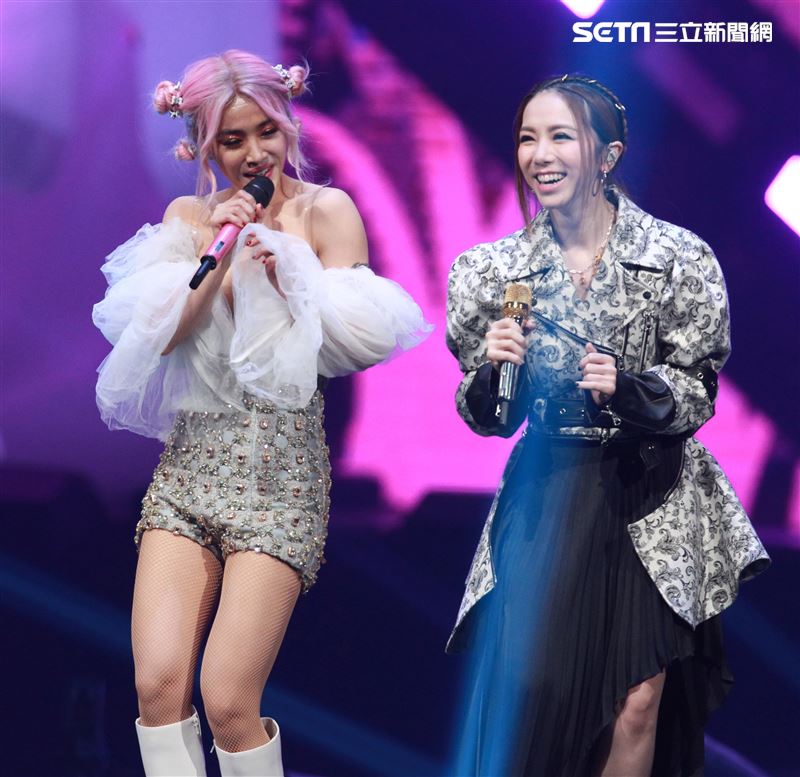蔡依林舉辦《Ugly Beauty》巡迴演唱會來到第四場，邀請鄧紫棋。（記者邱榮吉/攝影）