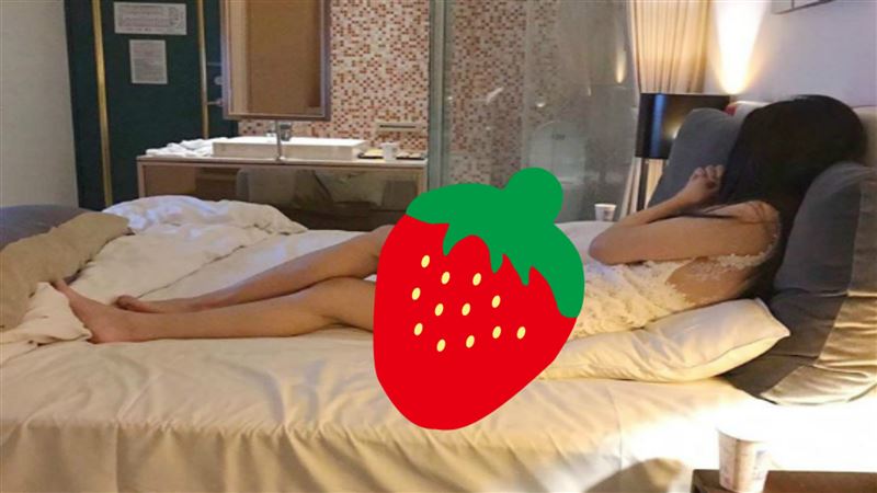 爽哥衝旅館！戰袍妹側露蜜尻　網嗨爆