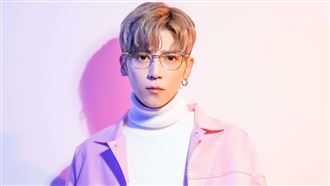 畢書盡出道十年！文青造型讓粉絲狂讚