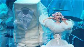 蔡依林舉辦「Ugly Beauty｣巡迴演唱會來到第四場，蔡依林化身發條爆乳雪姬。（記者邱榮吉/攝影）