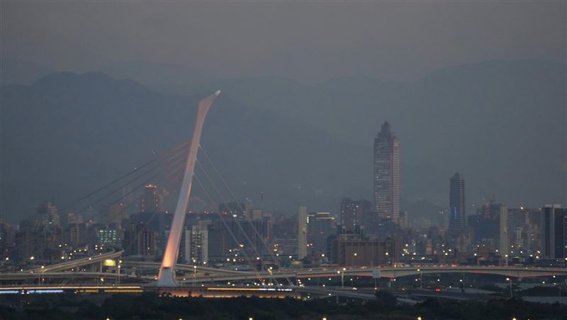台電減排抗空污　2019年逾千次