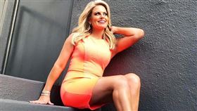 川普遭控性騷擾！邀女主播辦公室接吻　還大讚「妳最辣」
圖／翻攝自@CourtFrielFans推特