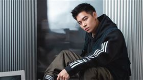 高爾宣驚傳身心狀況不穩，已分手圈外女友。（圖／翻攝自高爾宣臉書）