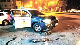 男子拒檢衝撞落跑！警連開22槍狂追