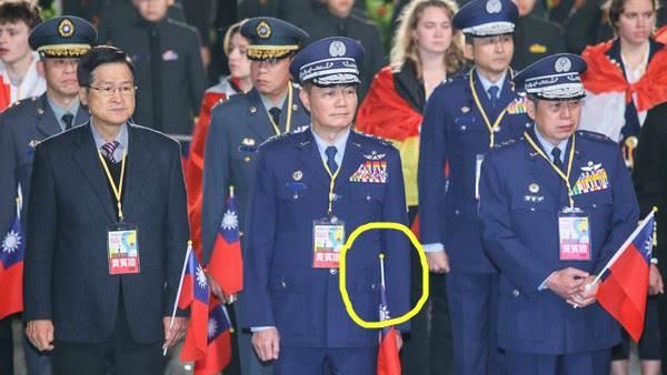 黑鷹失事有詭？沈一鳴持降半旗塔羅抽