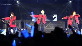 w-inds. G MUSIC提供