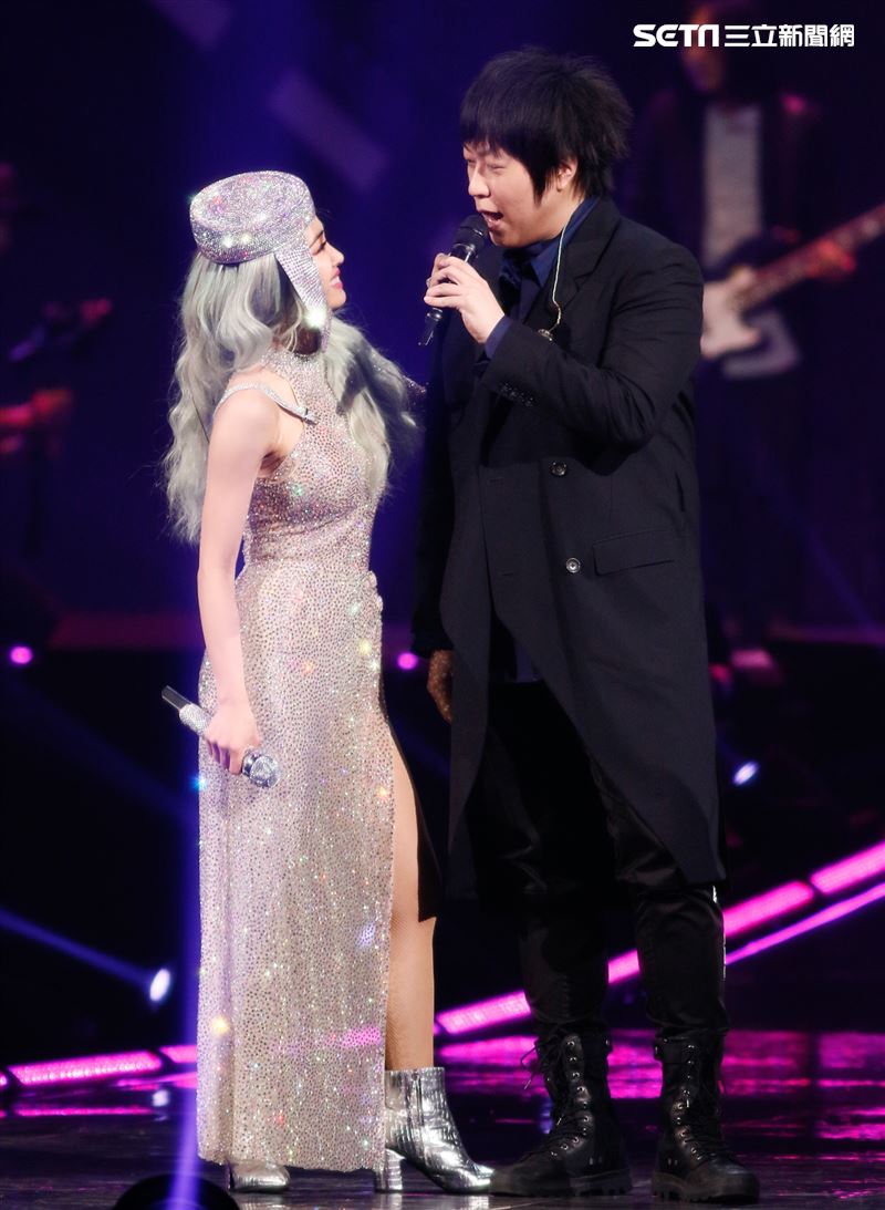 五月天擔任蔡依林「Ugly Beauty」台北站最終場嘉賓。（圖／記者林聖凱攝影）