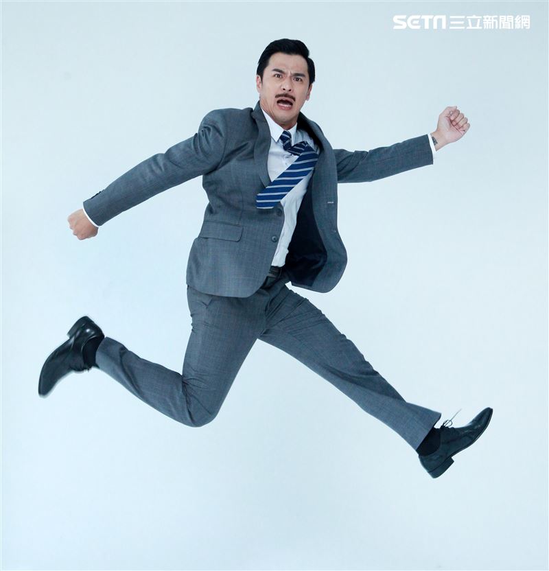 竇智孔演舞台劇「步步驚笑」。（記者邱榮吉/攝影）