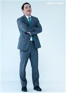 屈中恆演舞台劇「步步驚笑」。（記者邱榮吉/攝影）