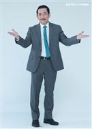 屈中恆演舞台劇「步步驚笑」。（記者邱榮吉/攝影）