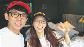 阿滴/滴妹。臉書