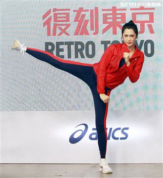 劉奕兒代言品牌運動產品，為奧運選手加油。（記者邱榮吉/攝影）