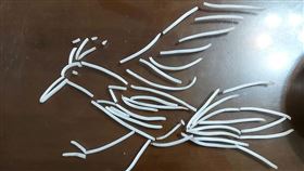 ▲原PO用豆芽菜仿做「神鳥鳳凰」。（圖／翻攝自爆廢公社公開版）