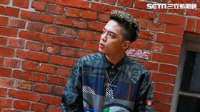 J.Sheon接受三立新聞網專訪。（圖／記者林士傑攝影）