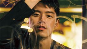 晏人物,男體,攝影,黃景,三溝盡露。圖／尖端出版提供