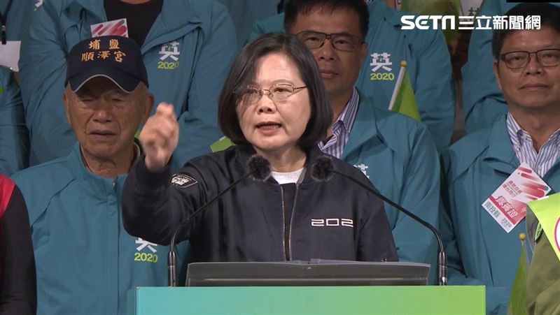 遭葉毓蘭作假圖　小英：不就是奧步？