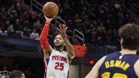 ▲羅斯（Derrick Rose）致勝拋投，活塞逆轉騎士。（圖／美聯社／達志影像）